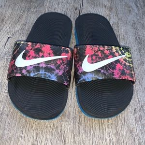 Boys Nike slides